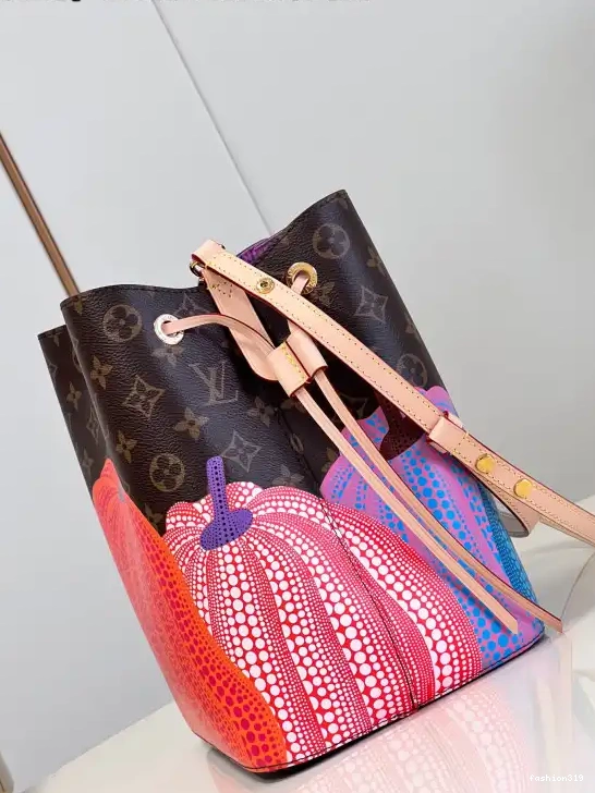 MM NÉONOÉ VUITTON LOUIS 0328